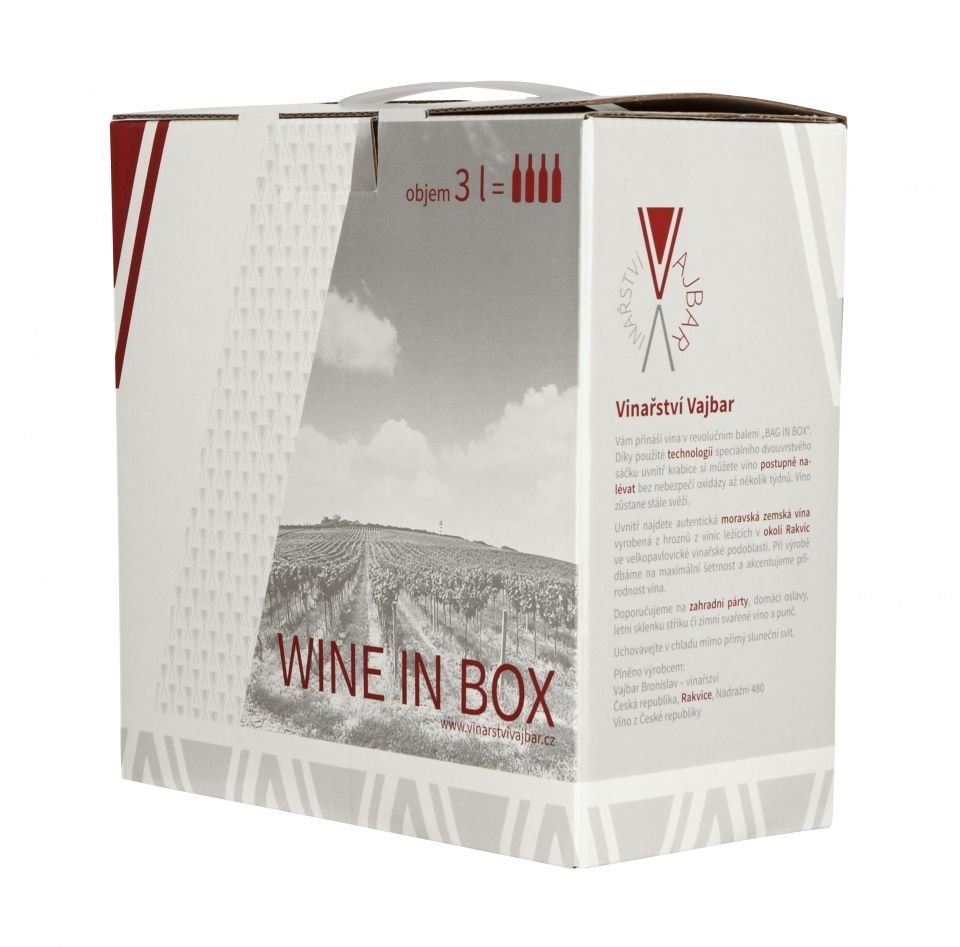 Białe opakowanie Vajbar Wine in Box 3L z fotografią winnicy